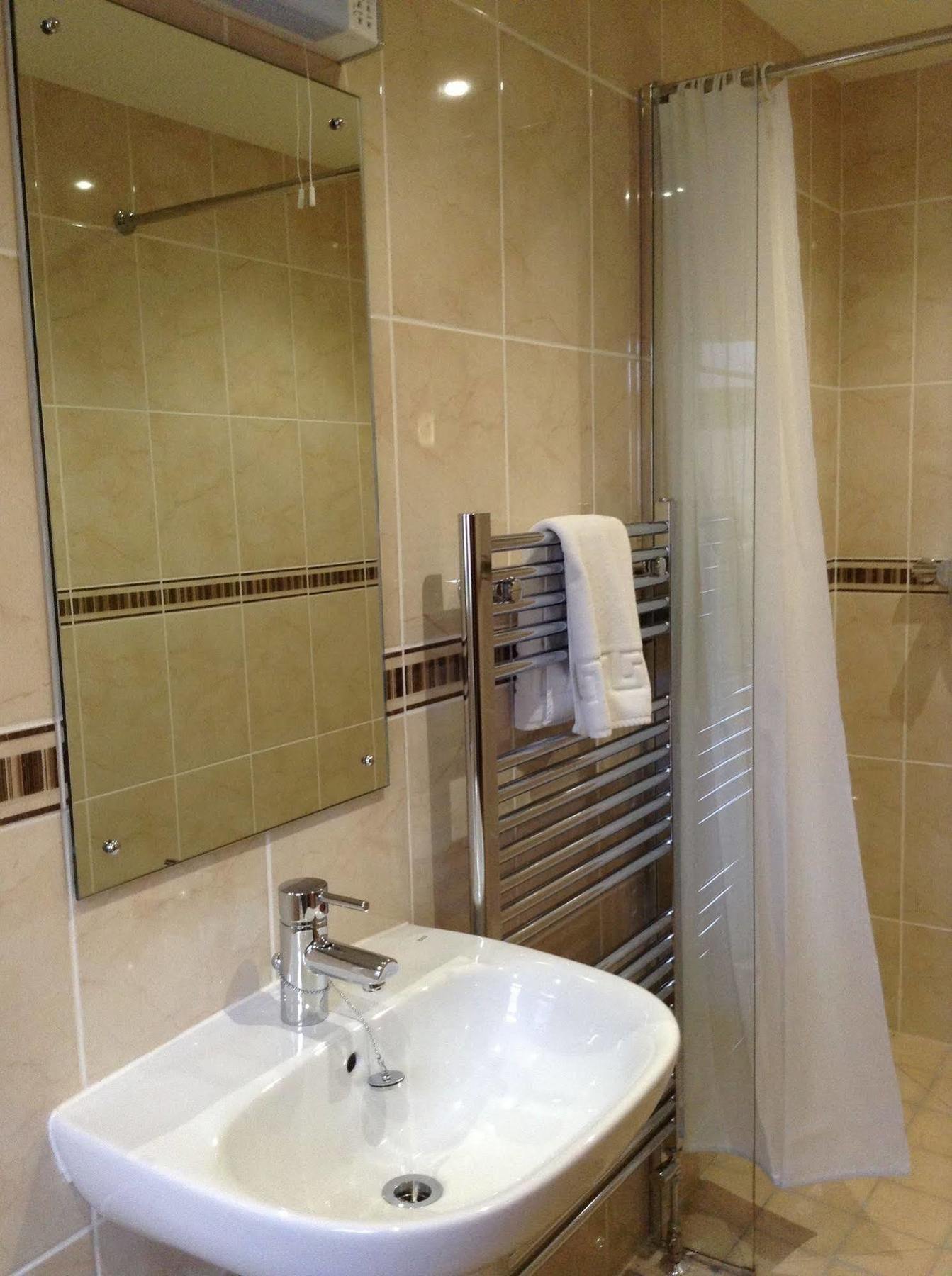 Hotel The Crown 3*