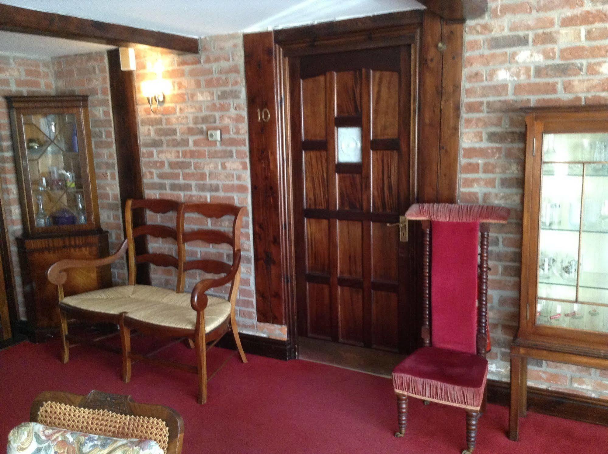 Hotel The Crown